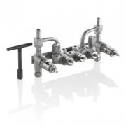 Manifold-Combinations With Test Connection