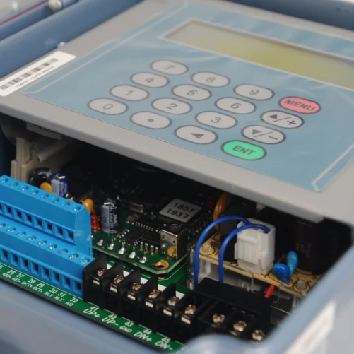 Ultrasone clamp-on flowmeter voor vaste opstelling Type: BFU-100-F-L (300-6000 mm) - Imagem 3